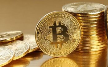 Pasar kripto merespons dengan penurunan tajam. Bitcoin untuk pertama kalinya dalam sebulan anjlok di bawah batas psikologis 100.000 dollar AS, menyentuh level 99.822 dollar AS.