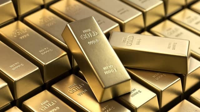 harga emas spot naik di mana harga emas untuk pengiriman Agustus 2025 di Commodity Exchange ada di US$ 3.351,70 per ons troi, naik 0,26% dari sehari sebelumnya yang ada di US$ 3.343,10 per ons troi.