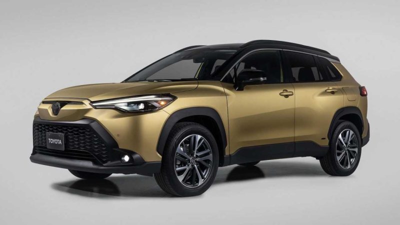 Chairman Toyota Motor Corporation, Akio Toyoda, mengklaim bahwa kendaraan hybrid yang telah diproduksi dan dijual mengurangi emisi karbon dioksida (CO2)