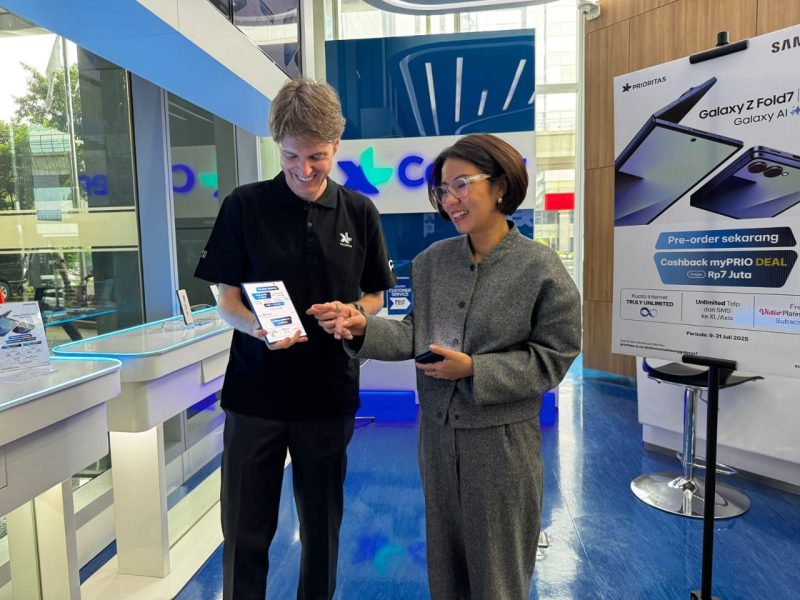 PT XLSMART Telecom Sejahtera Tbk (XLSMART) berkolaborasi dengan Samsung Electronics Indonesia, kembali menghadirkan bundling eksklusif untuk produk flagship terbaru, Samsung Galaxy Z Fold7 dan Z Flip7.