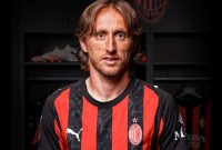 Luka Modric resmi gabung AC Milan pada Selasa (15/7/2015)
