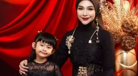 Ria Ricis dan anaknya,Cut Raifa Aramoana atau akrab disapa Moana