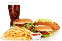 Makanan cepat saji harus dihindari bila anda sudah berusia 30 - 40 tahun