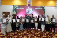 Sebanyak 12 mahasiswa dari Sumut dan Aceh menjadi penerima Beasiswa Peduli Orangutan 2025. Foto: Dok.YOSL-OIC
