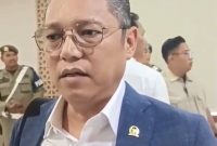 Anggota Komisi II DPR RI saat menjelaskan penyebab cekcok di dalam pertemuan. Foto: Tangkapan layar 