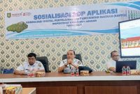 Inspektorat Pembantu Muhammad Okto Zainuddin Siregar (kiri) dan Inspektur Pemkab Asahan Zulkarnain SH
