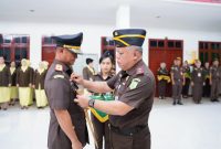 Kajati Sumut Harli Siregar, melantik Wakajati, dua asisten dan 8 Kajari, Senin (21/7).