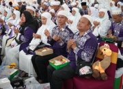 Disambut Azan Subuh, 359 Jemaah Haji Kloter 18 Tiba di Medan dengan Haru dan Doa