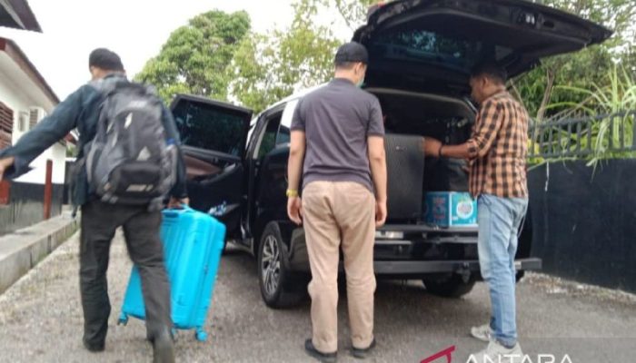 Kantor PT Dalihan Natolu Group Digeledah, KPK Sita 2 Koper Berisi Dokumen Penting