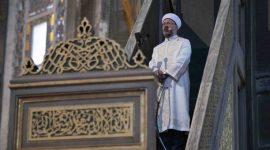 Ilustrasi - Khutbah Jumat 1 Agustus 2025 Singkat: Membaca Ulang Hakikat Kemerdekaan dalam Islam.
Foto: Getty Images