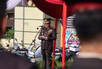 Kapolrestabes Medan, Kombes Pol Gidion Arif Setyawan memimpin upacara peringatan Hari Bhyangkara ke-79, Selasa (1/7).
