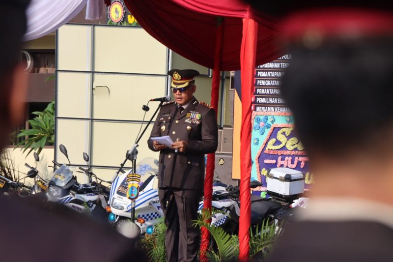 Kapolrestabes Medan, Kombes Pol Gidion Arif Setyawan memimpin upacara peringatan Hari Bhyangkara ke-79, Selasa (1/7).