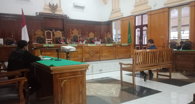 Junaidi Purba selaku PPTK, terdakwa korupsi Benteng Putri Hijau, menjalani sidang putusan di Pengadilan Tipikor Medan, Senin (7/7).