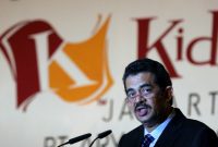 Presdir Kidzania Jakarta M Riza Chalid memberikan sambutannya pada acara Sponsor Gathering Kidzania Jakarta, di Jakarta Rabu (8/11/2006). Foto: MI/Adam DP