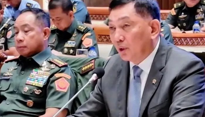 Sjafrie Pastikan Mayjen Ahmad Rizal Ramdhani Harus Pensiun Sebelum Pimpin Bulog