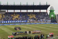 Situasi jelang pertandingan Persib Bandung melawan Port FC pada laga pembuka Piala Presiden di Stadion Si Jalak Harupat, Kabupaten Bandung, Jawa Barat, Minggu (6/7/2025). Foto: Antara