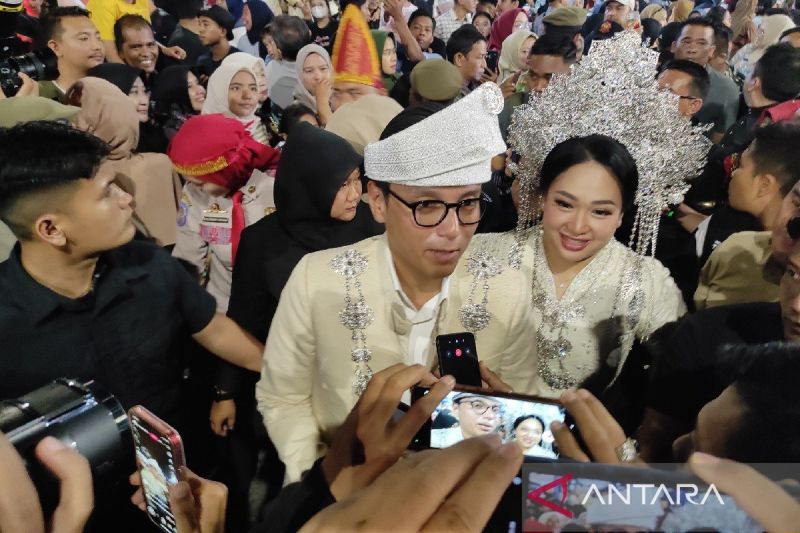 Wali Kota Medan Rico Tri Putra Waas hadiri Colorful Medan Carnival 2025. Foto: Antara