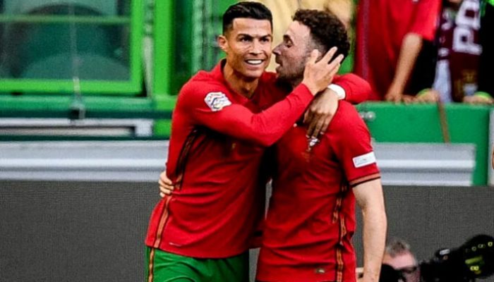 Cristiano Ronaldo Ukir Sejarah! Jadi Pemain Kedua yang Tampil di Enam Piala Dunia, Menyusul Lionel Messi