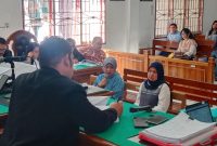 Dua saksi dari mantan anggota DPRD Langkat (kiri) dan Head Teller Bank Sumut Cabang Langkat, memberikan kesaksian di Pengadilan Tipikor Medan, Senin (30/6).