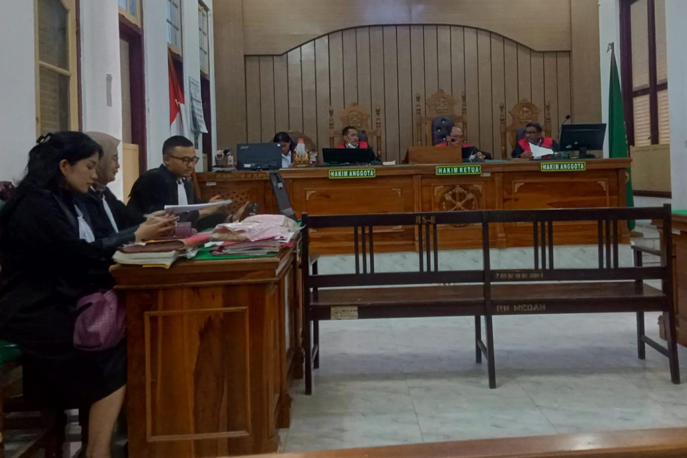 Warga Medan Tuntungan