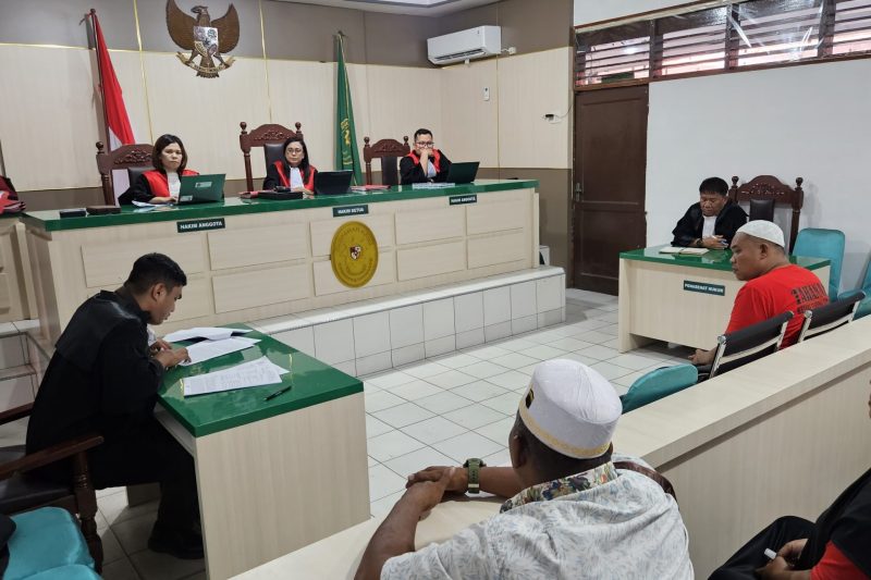Terdakwa Rahmadi saat menjalani sidang beragendakan eksepsi, Selasa (22/7/2025).