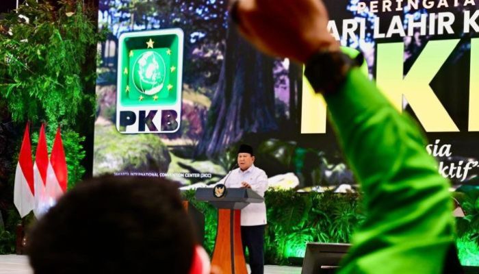 Kelakar Kopi Prabowo di Harlah PKB: “Kalau di Depan Kiai, Saya Grogi!”