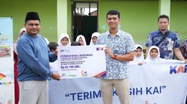Penyerahan TJSL PT KAI Sumut