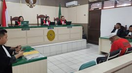Rahmadi terdakwa dugaan kepemilikan sabu, saat menjalani persidangan di PN Tanjungbalai, Selasa (29/7/2025).