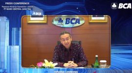 Tangkapan layar Presiden Direktur PT Bank Central Asia Tbk Hendra Lembong saat konferensi pers di Jakarta, Rabu (30/7/2025).
