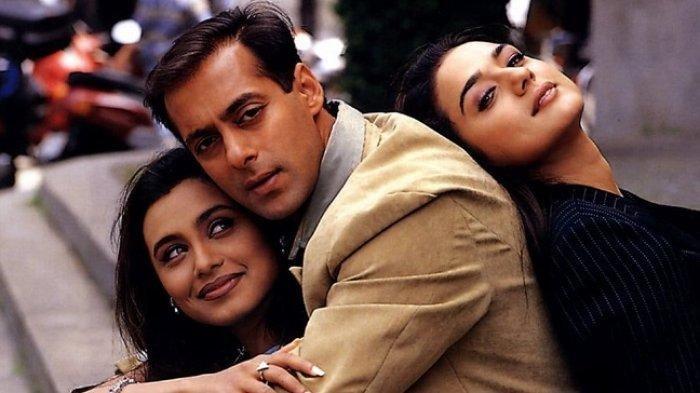 Sinopsis film Chori Chori Chupke Chupke sebuah film yang diperankan oleh Salman Khan di Mega Bollywood Hari ini 14 Juli 2025 di ANTV tayang pada pukul 09:00 WIB pagi ini.
