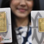 Harga emas di Pegadaian hari ini untuk jenis Galeri 24 dengan ukuran 0,5 gram turun tipis dan dibanderol dengan harga Rp 975.000