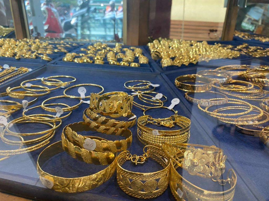 Harga Emas Perhiasan Mayoritas Naik di Perdagangan Kamis (3/7/2025): Emas 24 Karat Dibanderol Rp1.569.000 Per Gram