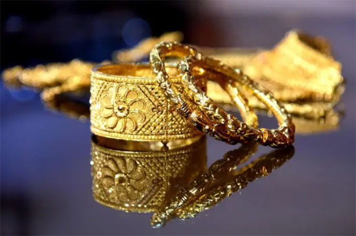 Harga Emas Perhiasan Hari Ini di Perdagangan Minggu 27 Juli 2025 dari Raja Emas dan Laku Emas mencatat harga jual emas perhiasan di angka Rp 1.555.000 per gram untuk 24 karat.