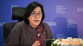 Menteri Keuangan Sri Mulyani Indrawati menyampaikan hasil rapat berkala Komite Stabilitas Sistem Keuangan (KSSK) di Kantor LPS, Jakarta, Senin (28/7/2025).