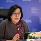 Menteri Keuangan Sri Mulyani Indrawati menyampaikan hasil rapat berkala Komite Stabilitas Sistem Keuangan (KSSK) di Kantor LPS, Jakarta, Senin (28/7/2025).