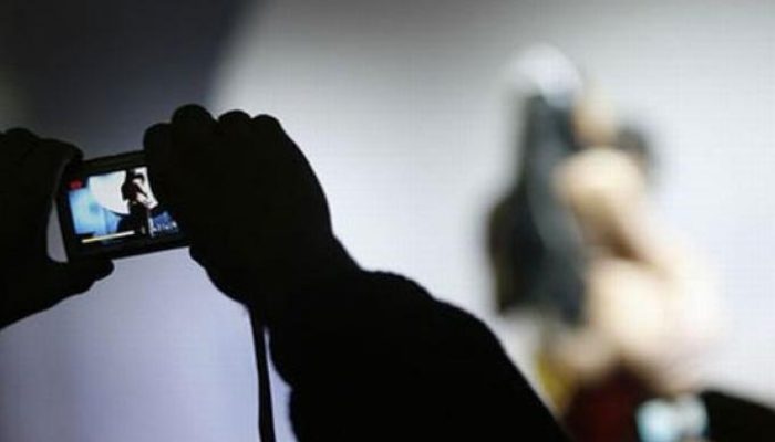 Skandal Video Syur No Sensor Lisa Mariana Jago Mainkan ‘Seruling Bambu’ Pria Bertato yang Besar, Hotman Paris: Mabes Polri Harus Bongkar Siapa Pelakunya!