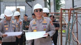 Inspektur Pengawasan Umum (Irwasum) Polri Komjen Pol. Dedi Prasetyo meninjau pembangunan SPPG Polri di Mako Brimob, Kelapa Dua, Depok, Jawa Barat, Senin (2/6/2025).