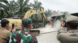 Diskotik Marcopolo sekaligus Markas GRIB Jaya Sumut di Kabupaten Deli Serdang, Sumatra Utara, dirubuhkan pada Kamis, 14 Agustus 2025. Dok. Kejati Sumut