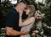 Taylor Swift dan Travis Kelce Bertunangan: Kisah Cinta dari Eras Tour hingga Lamaran Romantis