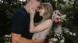 Taylor Swift dan Travis Kelce bertunangan