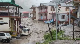 Penampakan banjir bandang di India yang menghantam Desa Dharali di Bagian Uttarakhand
