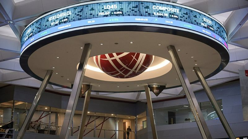 Ilustrasi - Layar digital menampilkan pergerakan Indeks Harga Saham Gabungan (IHSG) di Bursa Efek Indonesia (BEI), Jakarta.