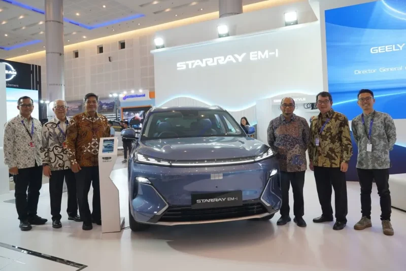 Geely resmi membuka prapemesanan untuk mobil hibrida (hybrid) pertamanya di Indonesia, Starray EM-i, melalui ajang GIIAS Surabaya 2025.
