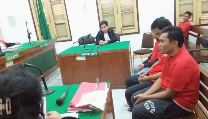 Mandor Sutra Ditikam di Terminal, Tiga Pelaku Dituntut 3,5 Tahun Penjara