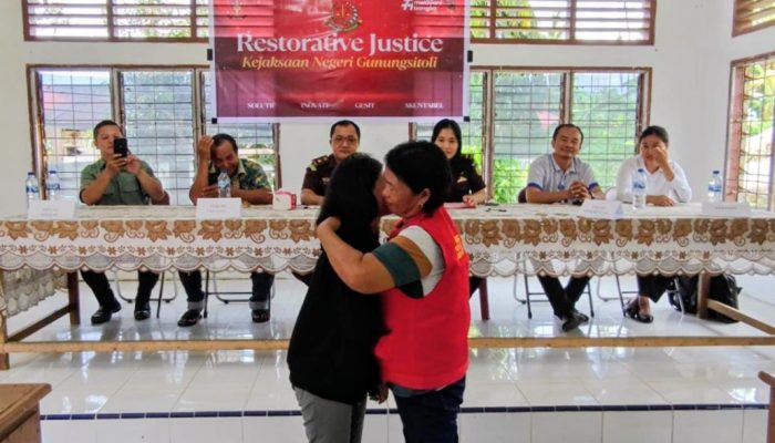 Penuh Haru, Kejati Sumut Hentikan Kasus Nenek Menganiaya Cucu