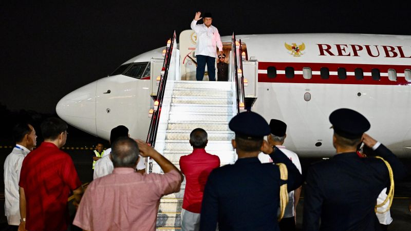 Presiden Prabowo Subianto bersiap menuju Tanah Air dari Pangkalan Udara Paya Lebar Air Base (PLAB) Singapura, Sabtu (9/8/2025)