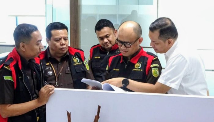 Penggeledahan Kantor Pelindo Belawan: Jaksa Usut Dugaan Korupsi Kapal Tunda Bernilai Ratusan Miliar