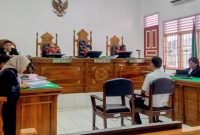 Stevanus Deo Bangun alias Evan terdakwa kasus perdagangan satwa dilindungi menjalani sidang tuntutan di PN Medan, Selasa (12/8/2025).