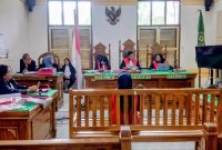 Mei Rani Feri Astuti terdakwa kasus penipuan arisan online, menjalani sidang putusan di PN Medan, Rabu (13/8/2025)