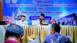 Kemenag Sumut saat memberikan pembinaan PPIU tentang perizinan perjalanan umrah di Medan, Jumat (15/8/2025)